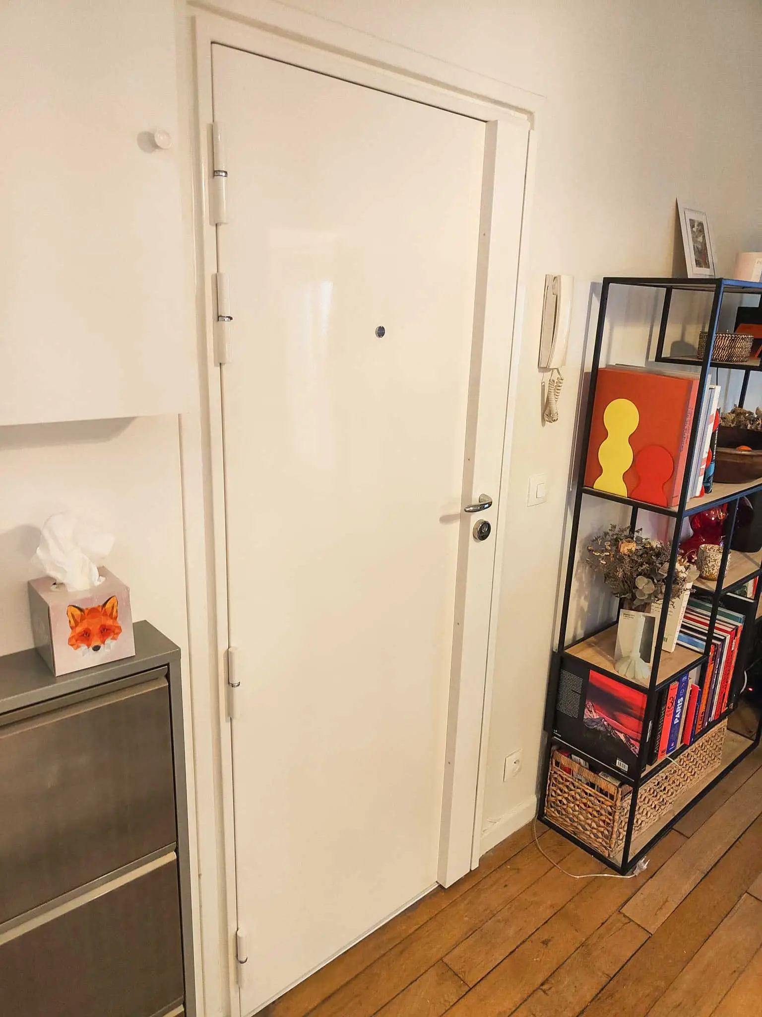 Installation professionnelle de serrure haute sécurité par OFIP Serrurerie à Paris