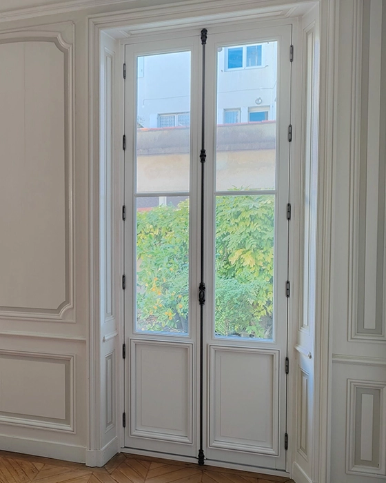 Fenêtre bois Paris installation OFIP Serrurerie ABF